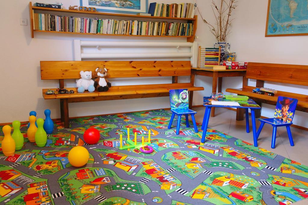 Goscinne Anka Villa *